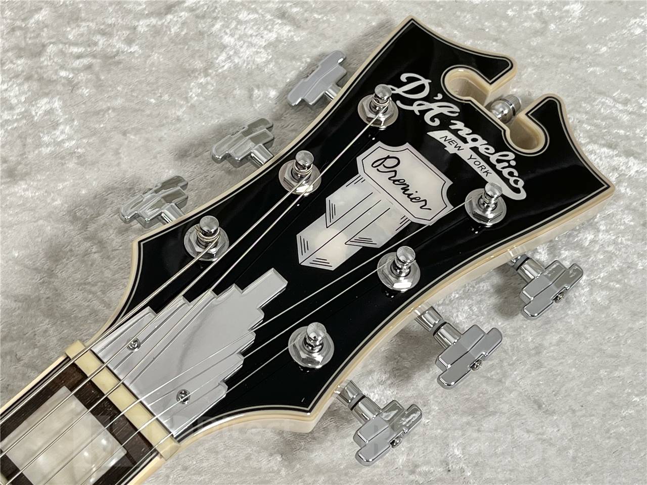 【即納可能】D'Angelico (ディアンジェリコ) Premier SS / Champagne (セミアコースティック) お茶の水駅前店・別館 【新春初売りお年玉セール対象商品】