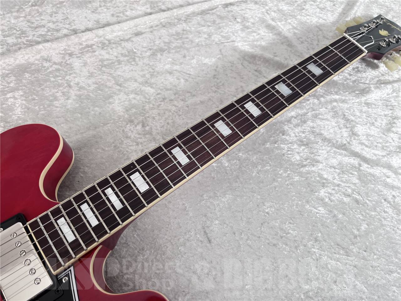 【即納可能】Epiphone ( エピフォン ) Inspired by Gibson Custom 1962 ES-335 Reissue Sixties Cherry (セミアコースティックギター) お茶の水駅前店・別館