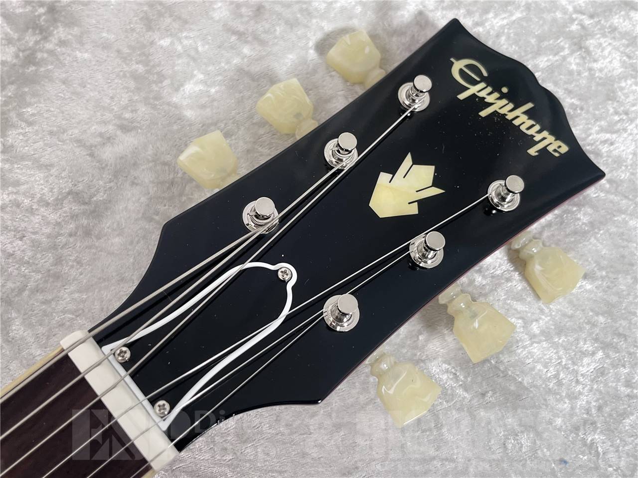 【即納可能】Epiphone ( エピフォン ) Inspired by Gibson Custom 1962 ES-335 Reissue Sixties Cherry (セミアコースティックギター) お茶の水駅前店・別館