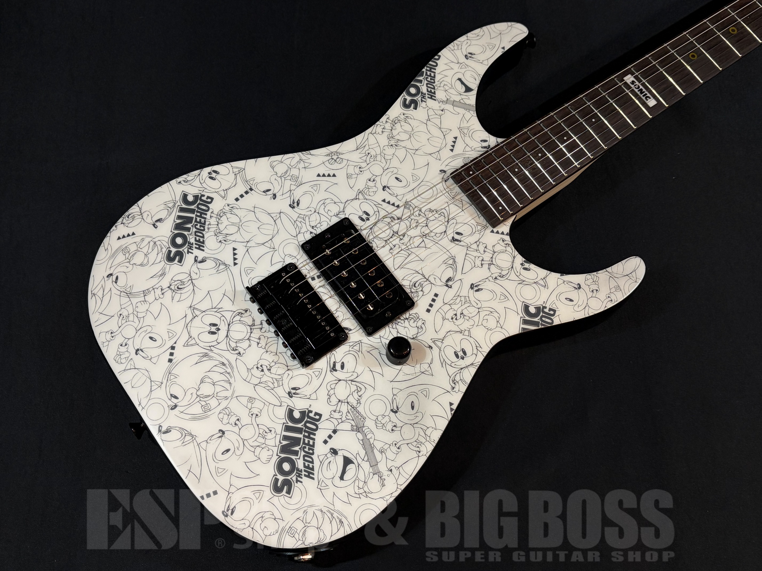 【即納可能】ESP×SONIC(イーエスピーxソニック) SONIC THE HEDGEHOG GUITAR III -Classic Sonic Edition- / Classic Sonic Collage Art / Black Satin 大阪店