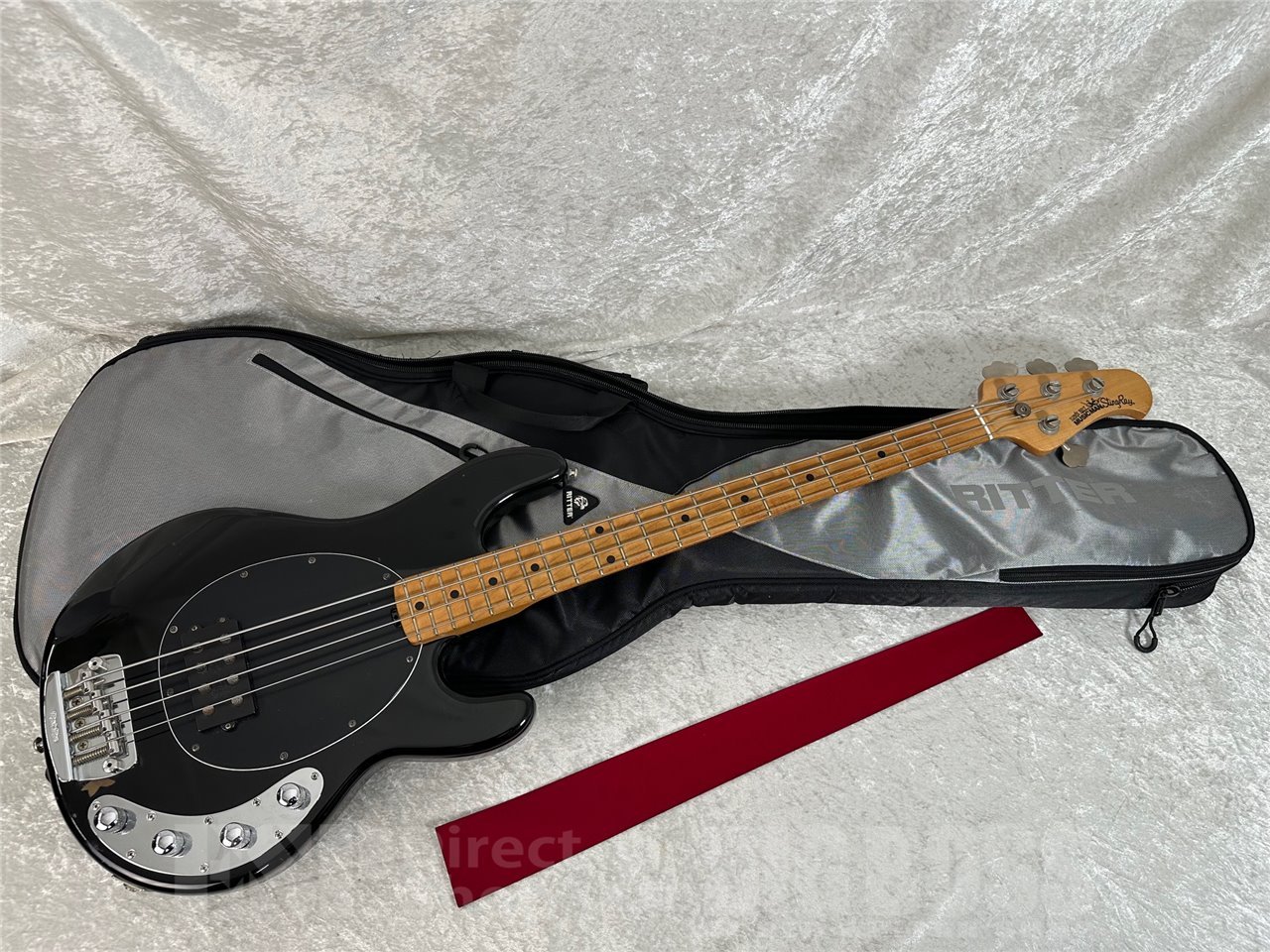 【即納可能/中古品】MUSICMAN(ミュージックマン) StingRay4 / Maple Finger Board (Black) お茶の水駅前店(東京)