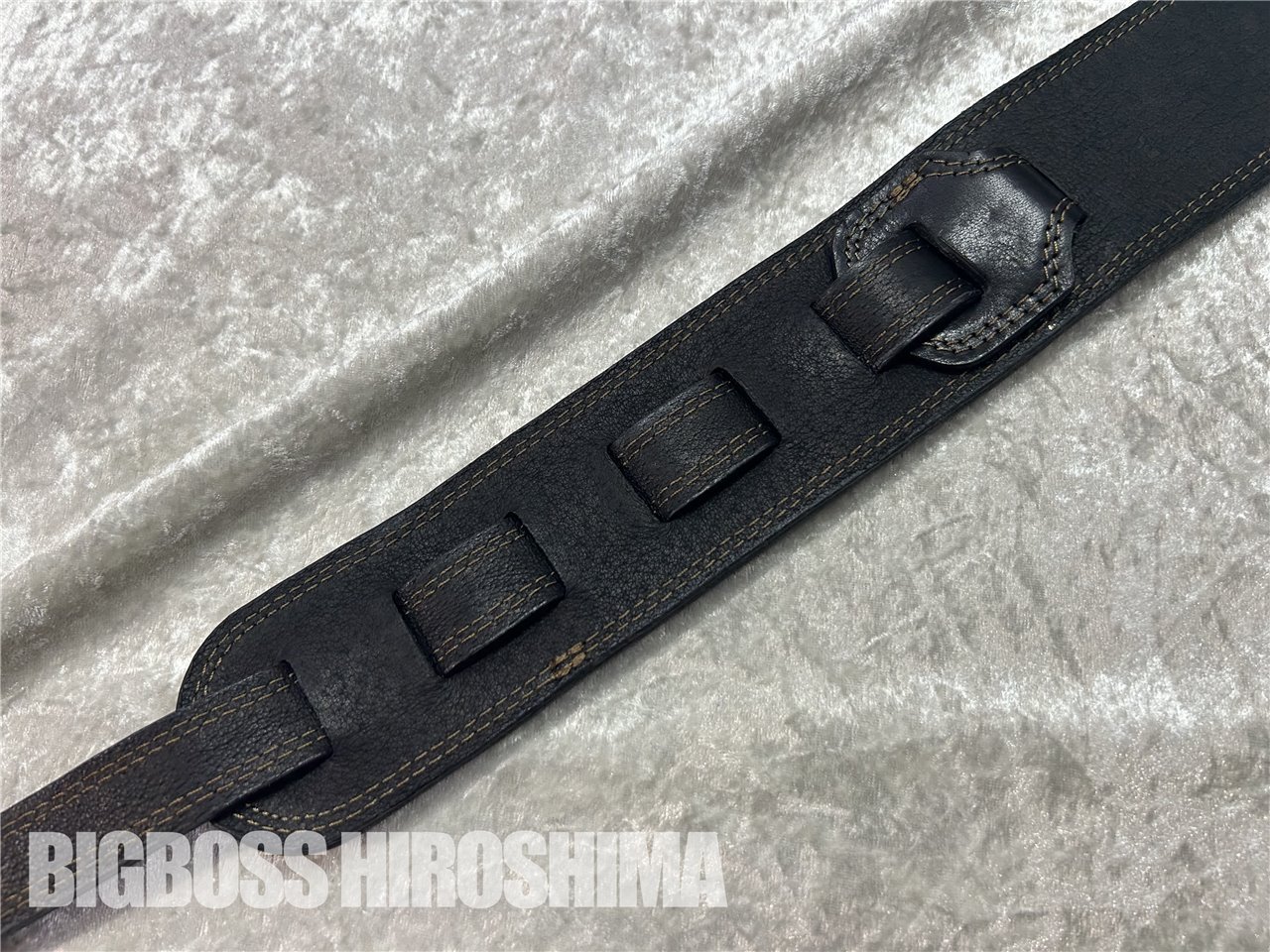 【即納可能】Grande uomo(グランデウオモ) Studs strap Saints (ストラップ) 広島店