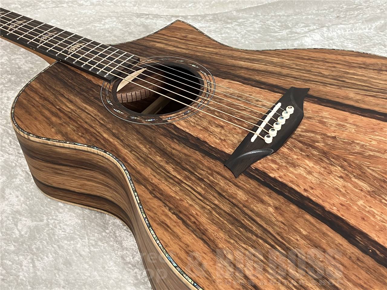 【即納可能】Bromo BAR4GCE  ( エレクトリックアコースティックギター) お茶の水駅前店・別館