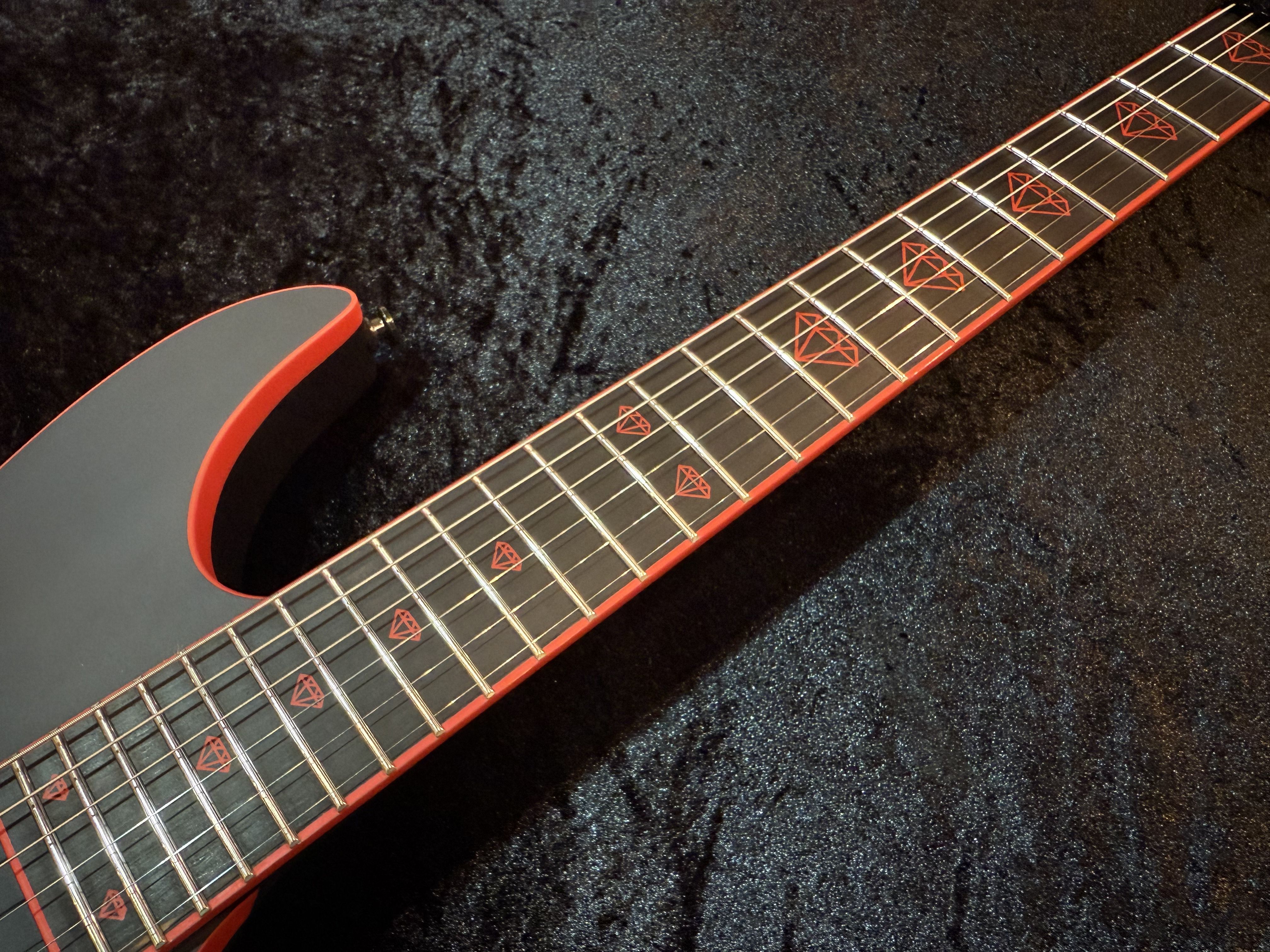 【即納可能】PEAVEY （ピーヴィー） Adrian Vandenberg Signature Guitar 【Matte Black】 福岡店