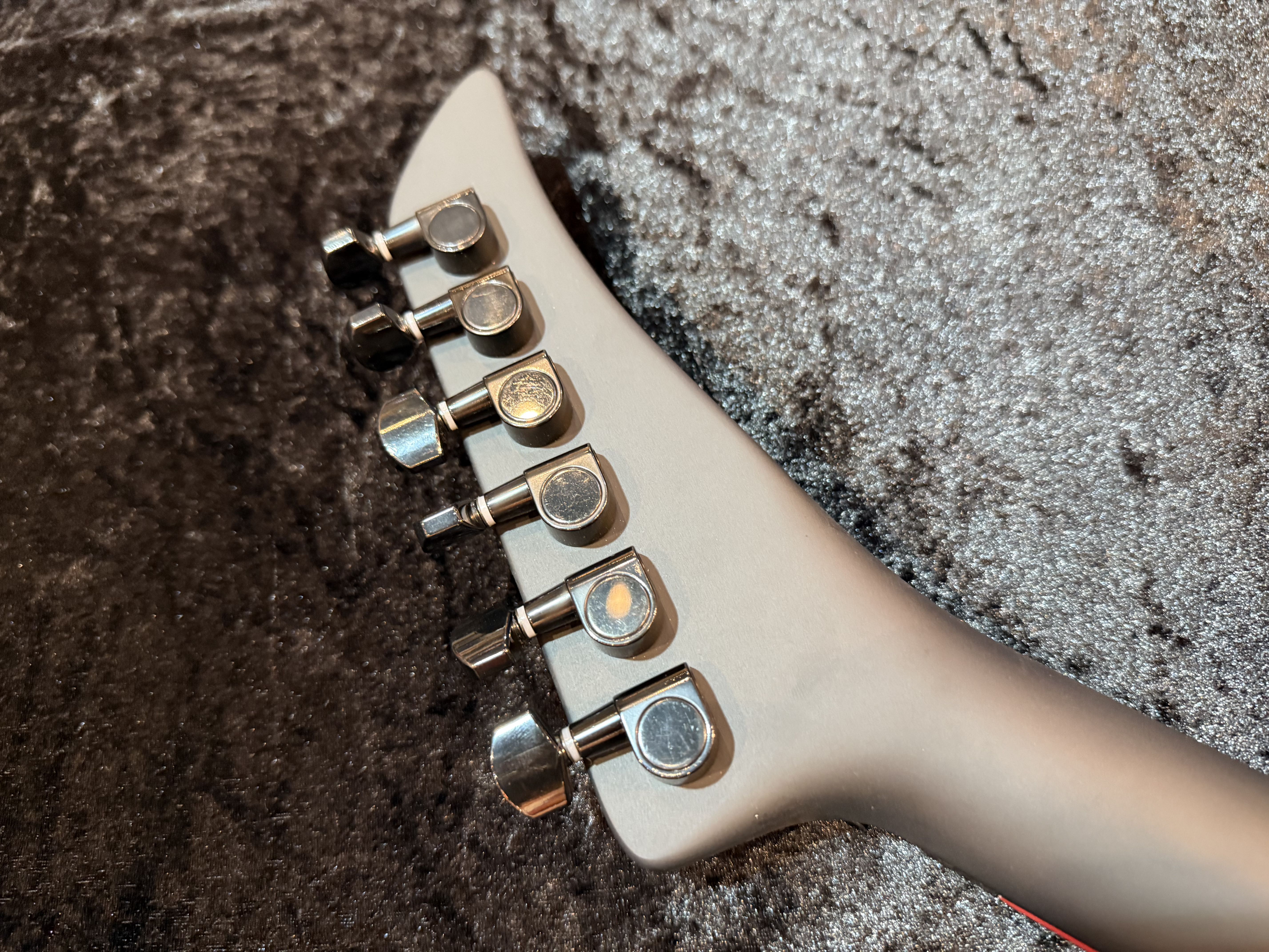 【即納可能】PEAVEY （ピーヴィー） Adrian Vandenberg Signature Guitar 【Matte Black】 福岡店