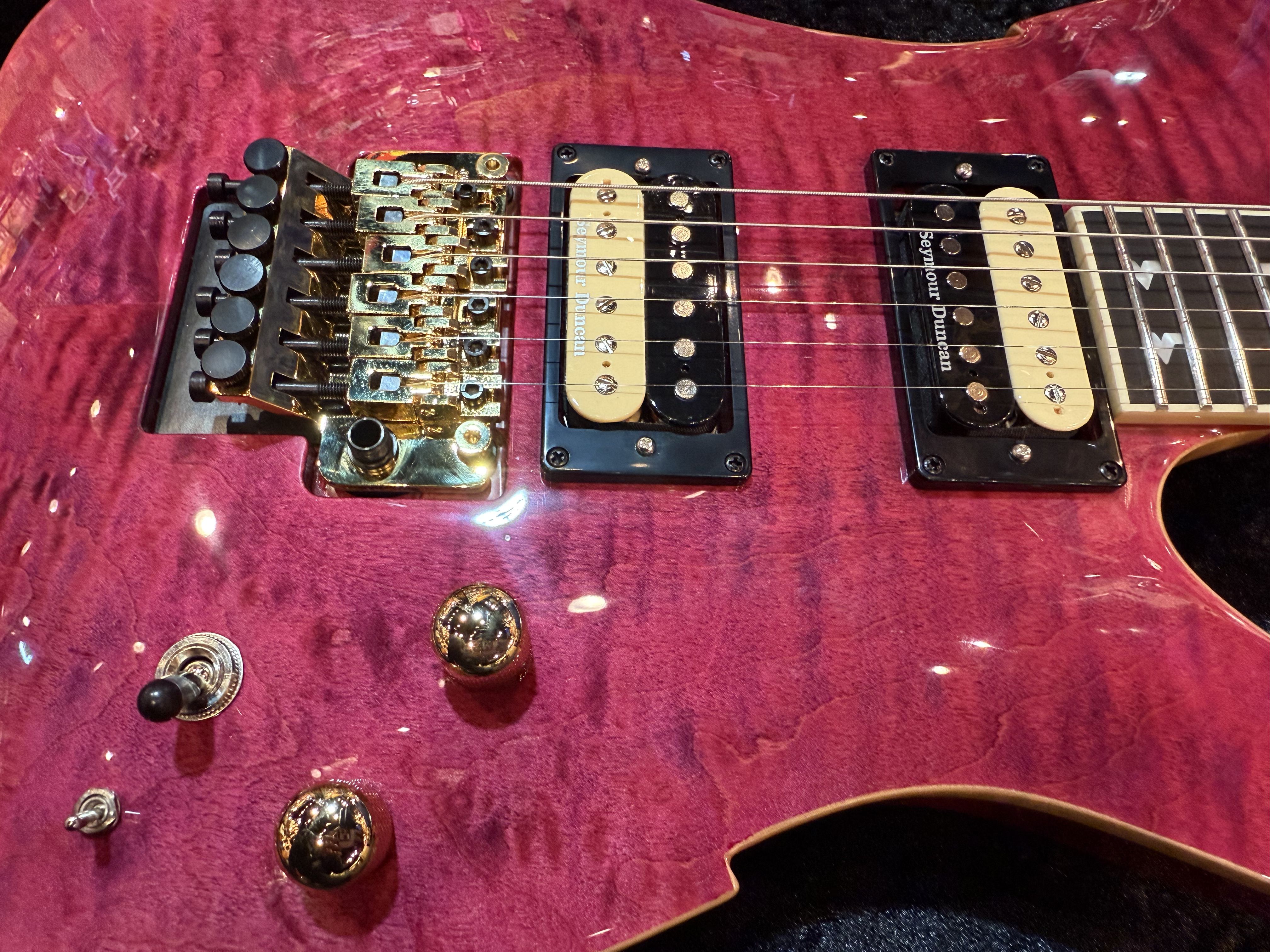 【即納可能】PEAVEY （ピーヴィー） Adrian Vandenberg Signature Guitar 【Purple Flame Maple】 福岡店