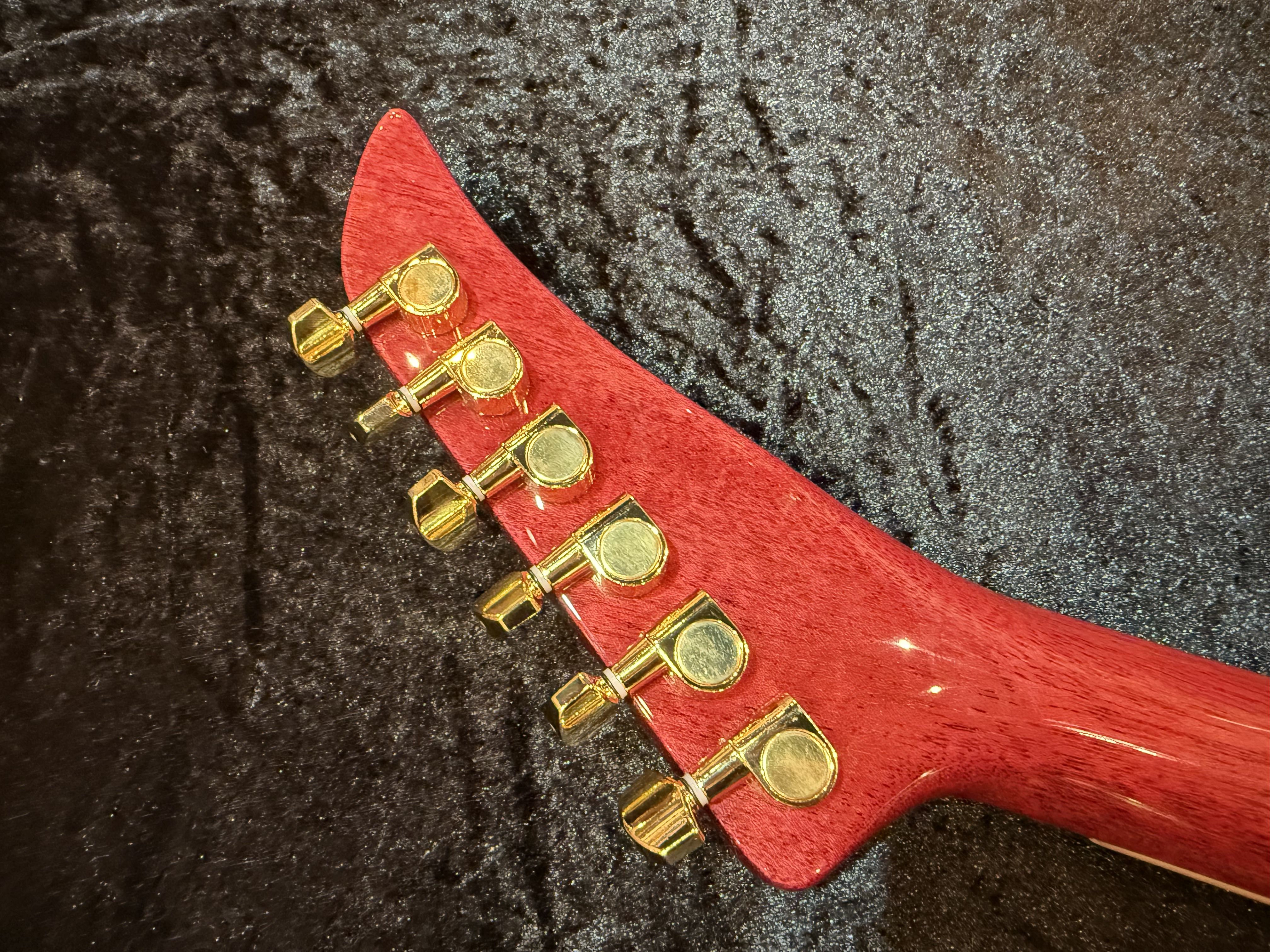 【即納可能】PEAVEY （ピーヴィー） Adrian Vandenberg Signature Guitar 【Purple Flame Maple】 福岡店