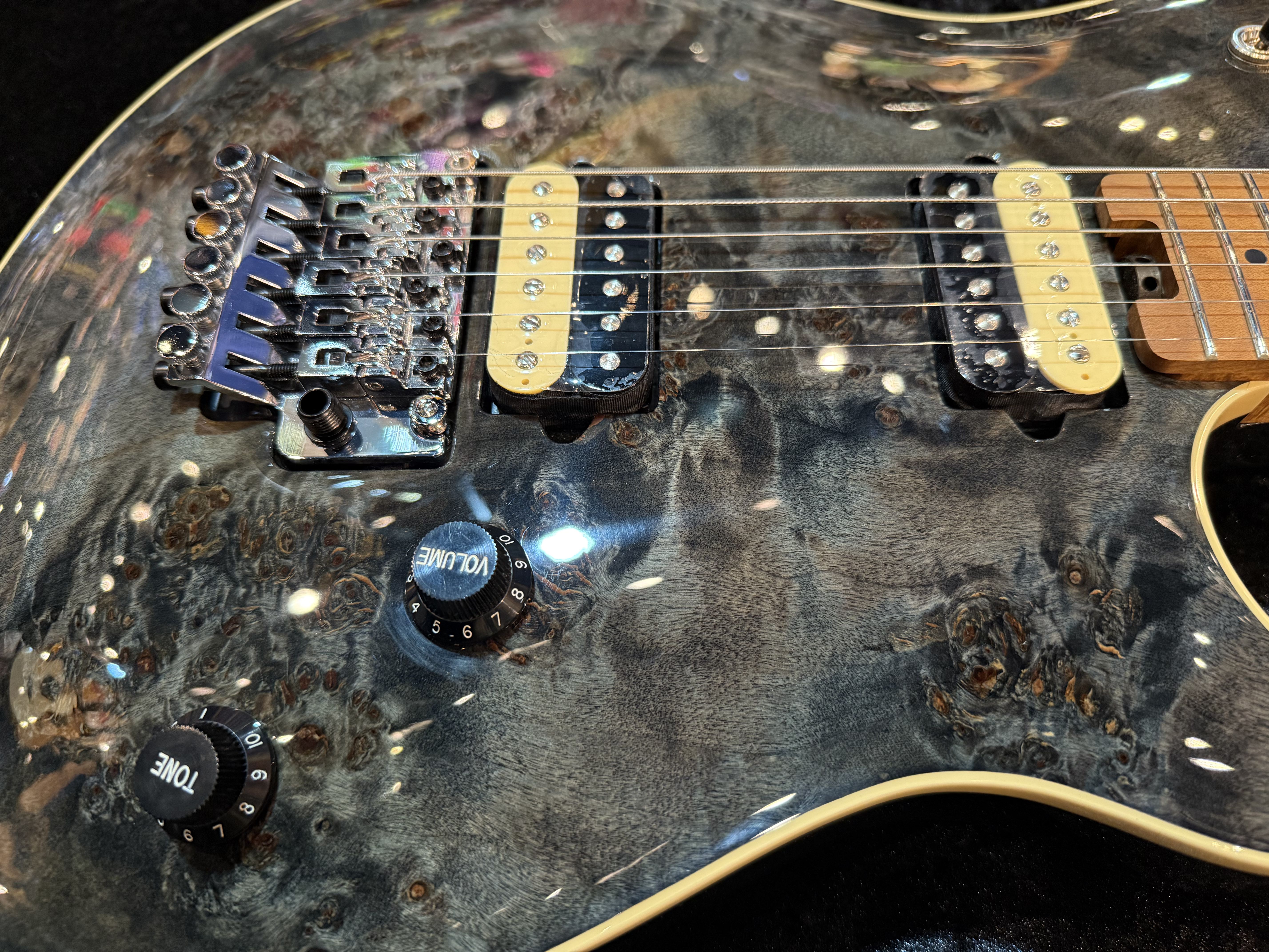 【即納可能】PEAVEY （ピーヴィー） HP 2 Poplar Burl RM 【Black】 福岡店