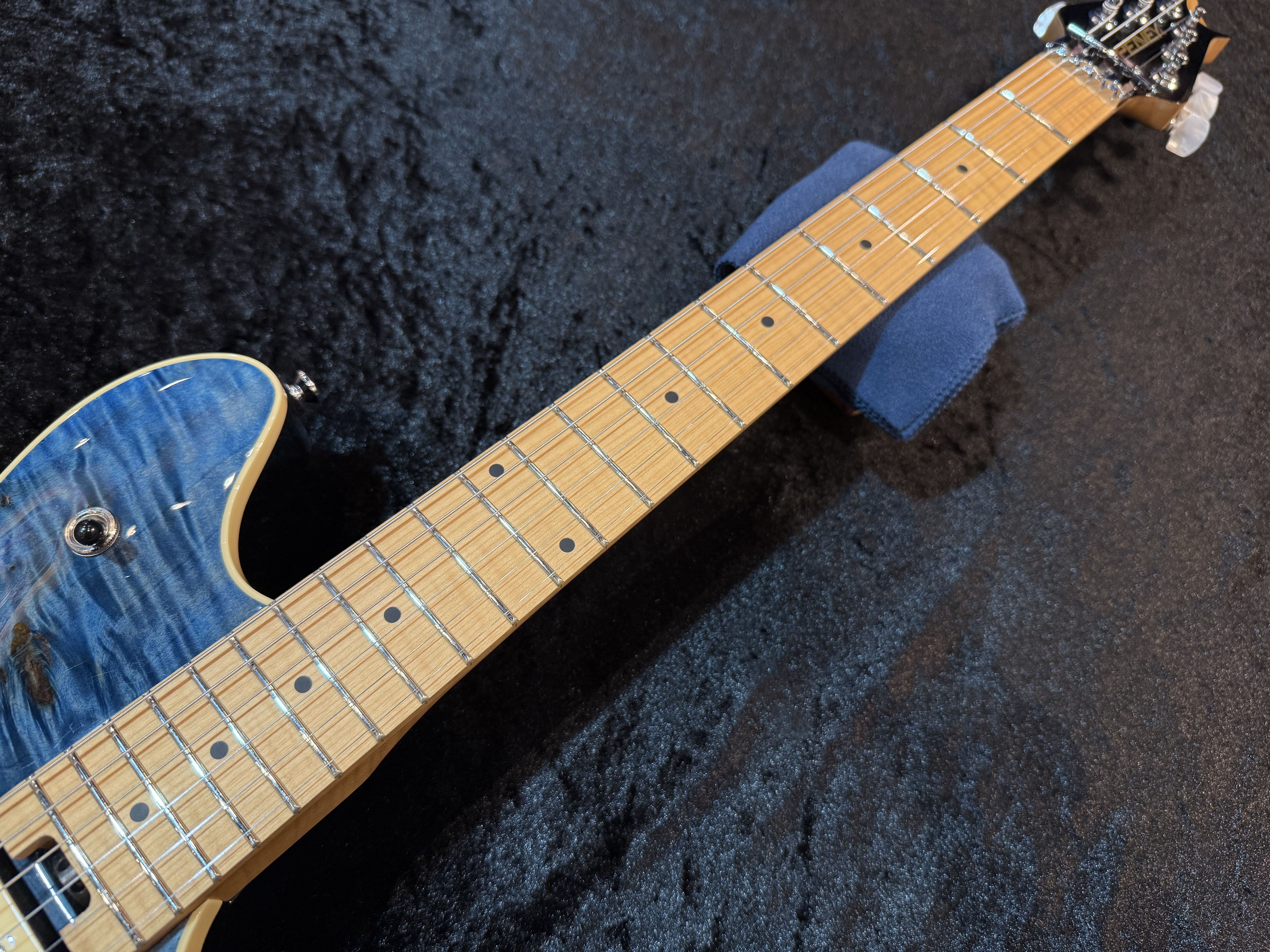 【即納可能】PEAVEY（ピーヴィー）HP 2 Poplar Burl RM 【Blue】福岡店