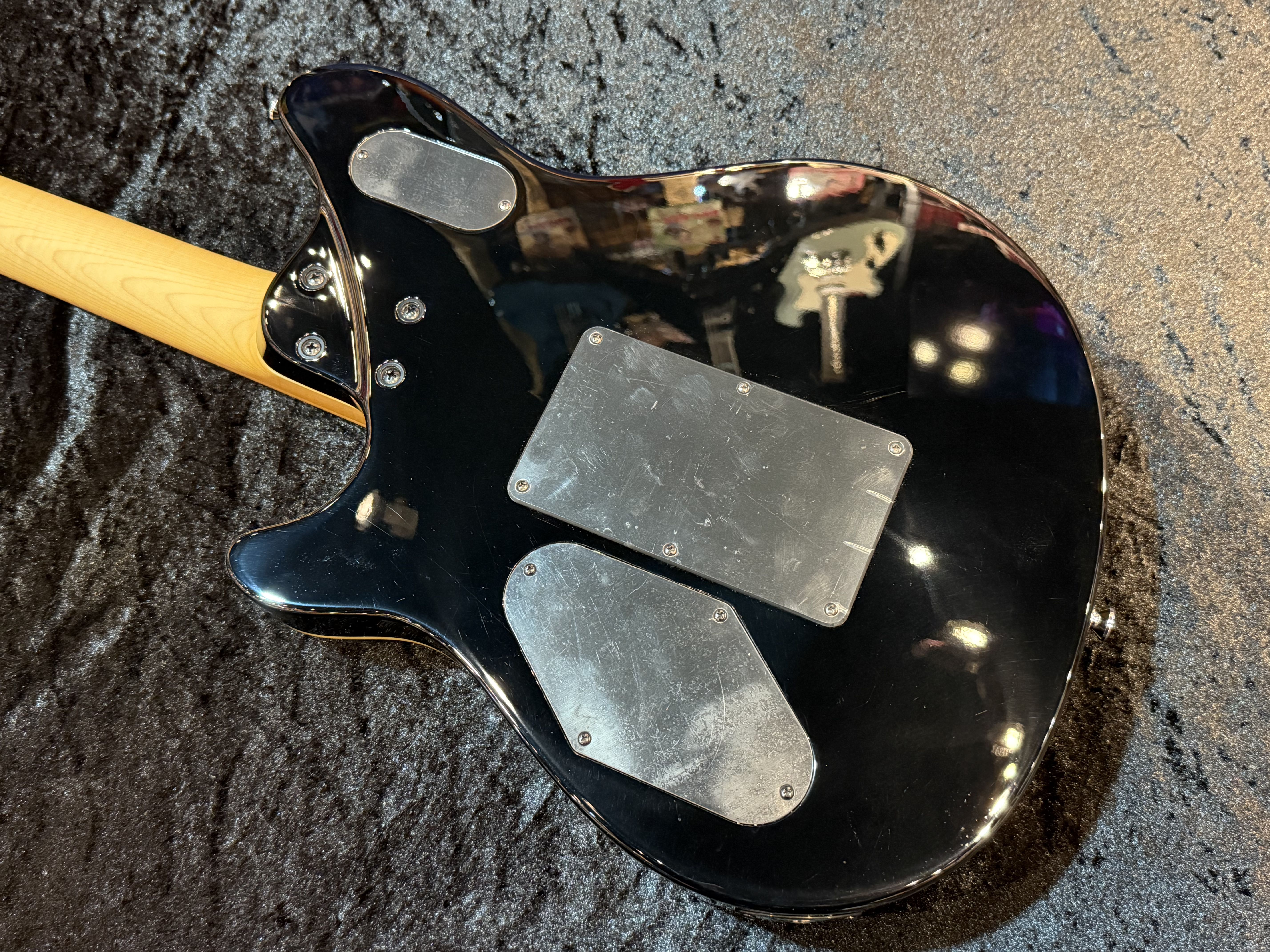 【即納可能】PEAVEY（ピーヴィー）HP 2 Poplar Burl RM 【Blue】福岡店