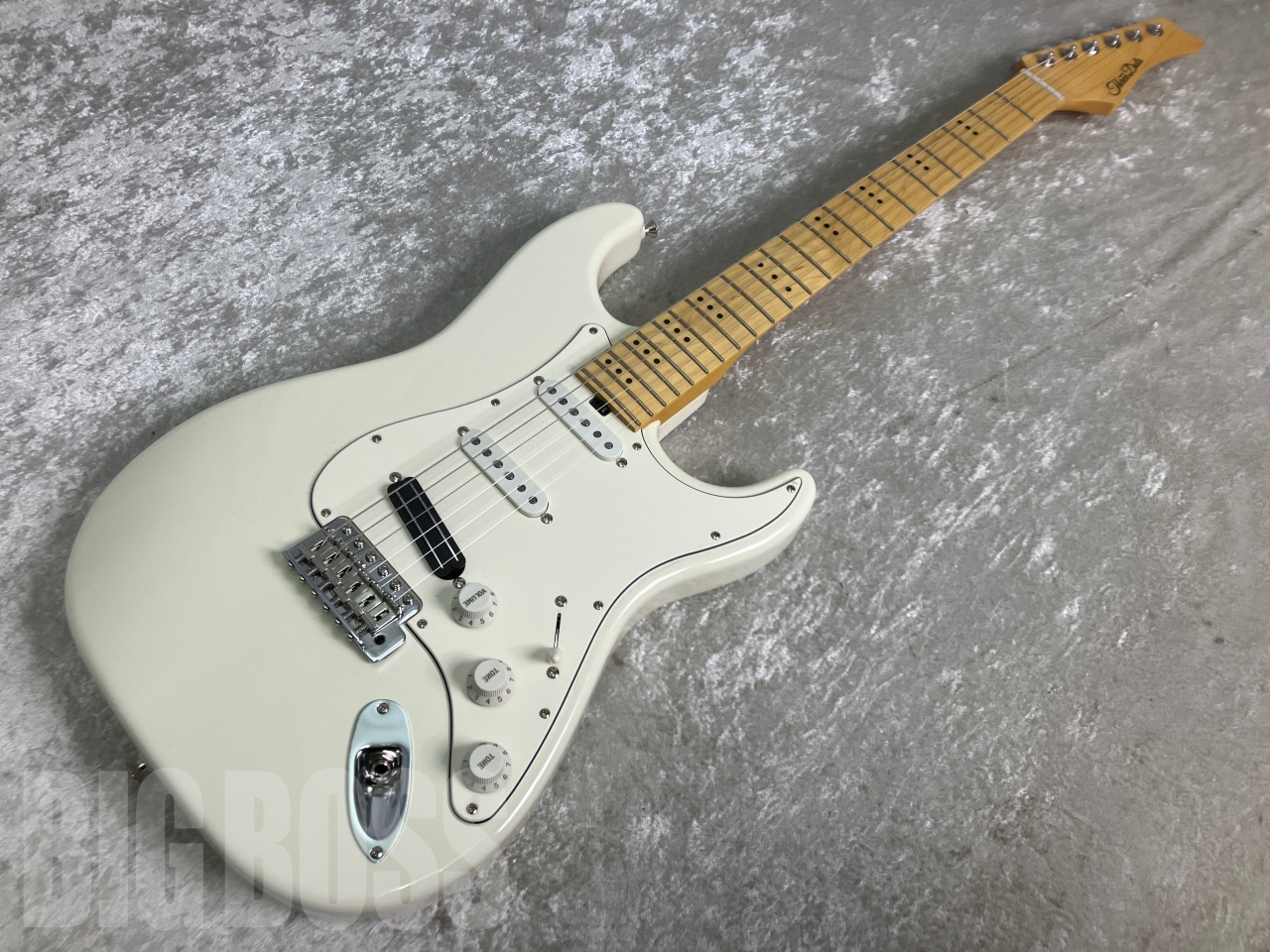 【即納可能】Three Dots Guitars(スリードッツギターズ) S Model / Olympic White お茶の水駅前店(東京)