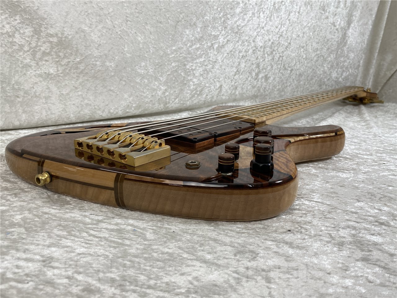 【即納可能/中古品】ESP(イーエスピー) EXHIBITION LIMITED 2015 GK-087 STREAM-24NTB-SL5 / Exotic Wood Mosaic Hollow お茶の水駅前店(東京)