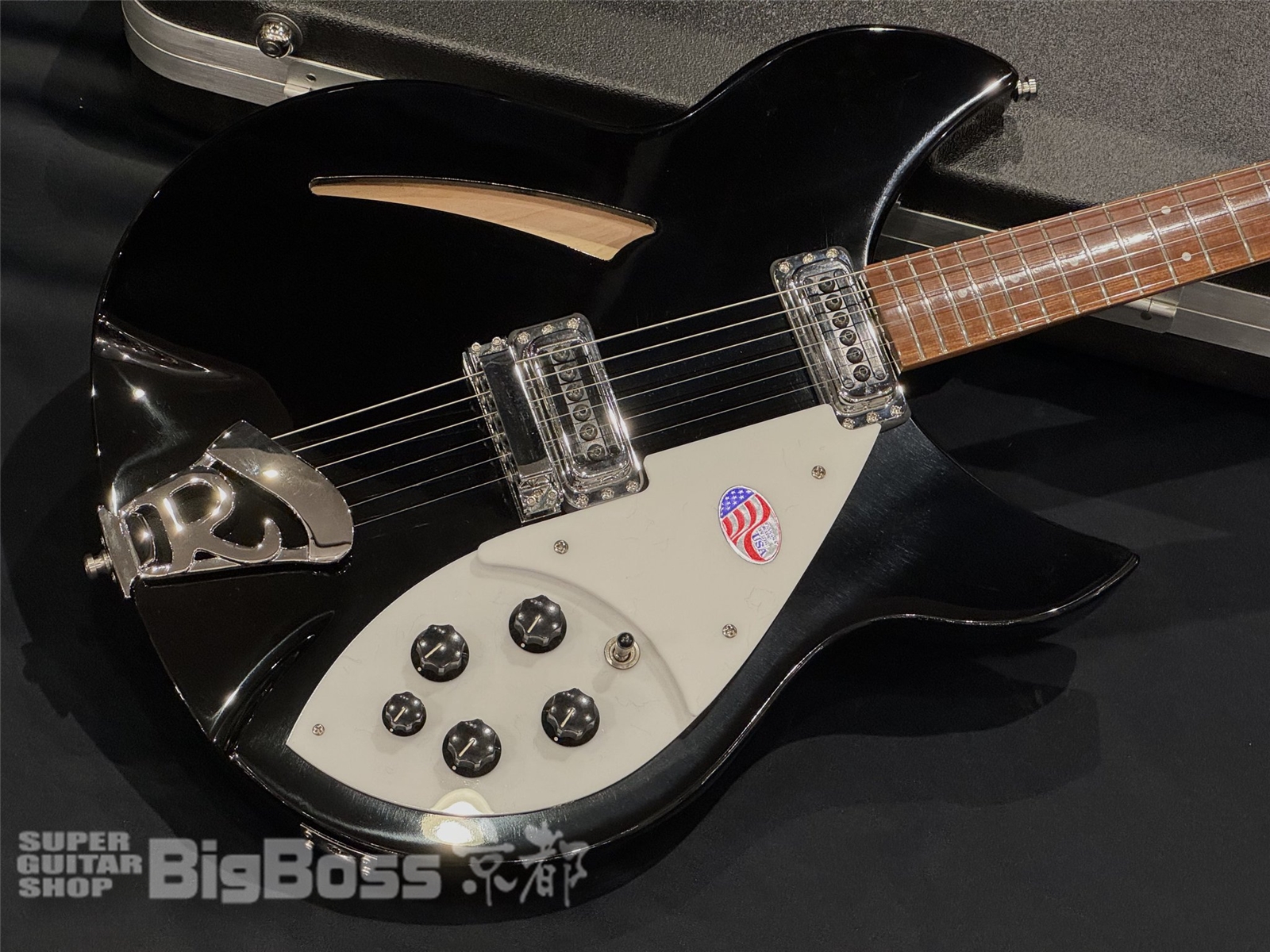 【即納可能】Rickenbacker (リッケンバッカー) 330 / Jetglo 京都店【中古・アウトレット タイムセール対象商品】