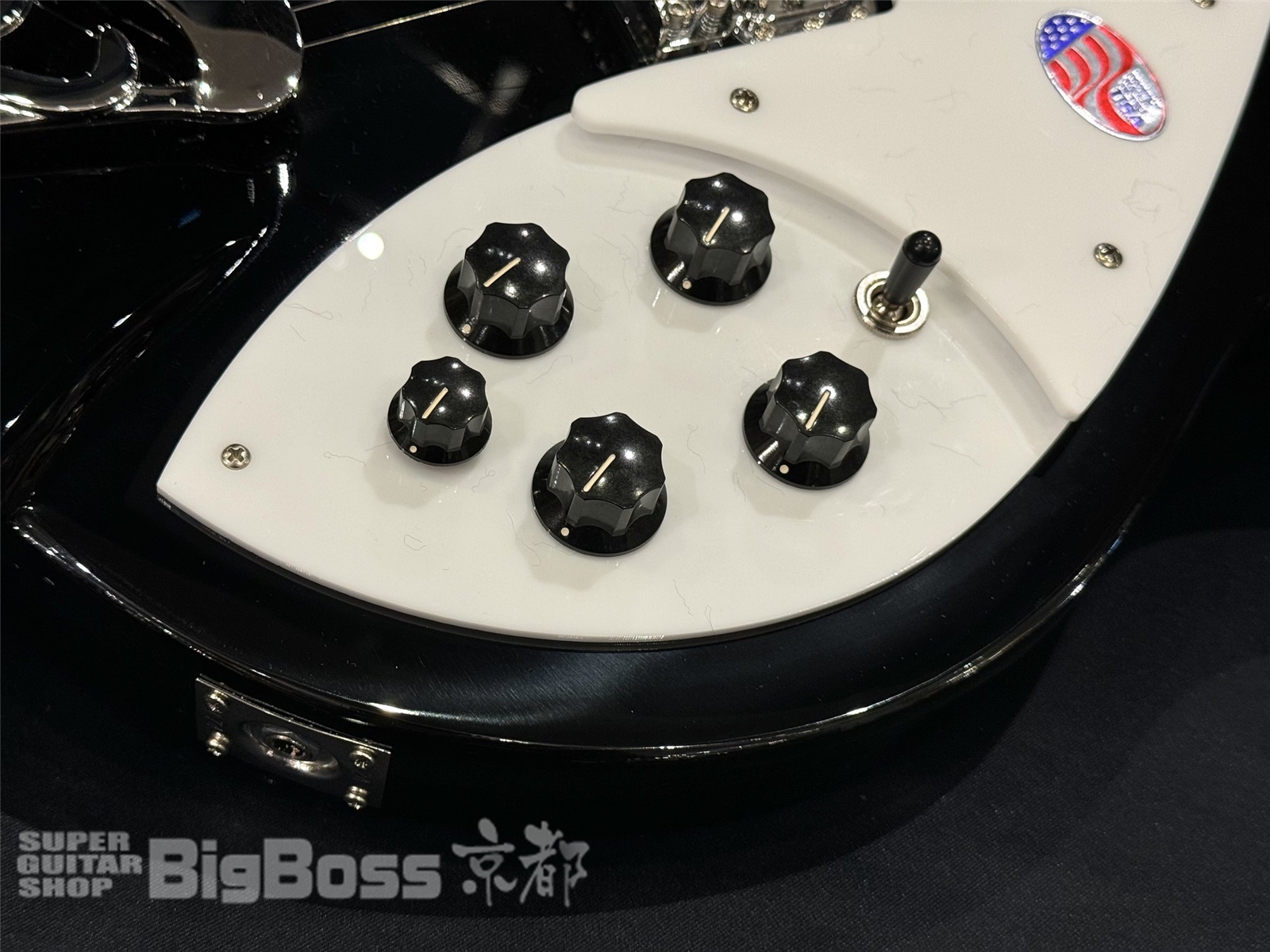 【即納可能】Rickenbacker (リッケンバッカー) 330 / Jetglo 京都店【中古・アウトレット タイムセール対象商品】