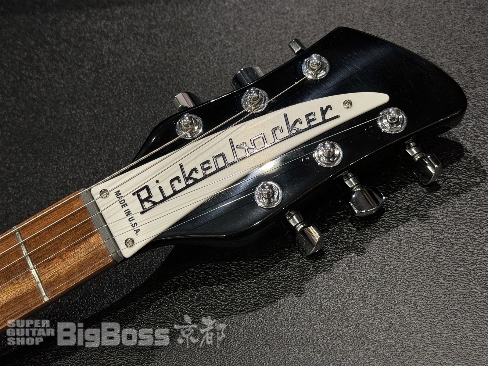 【即納可能】Rickenbacker (リッケンバッカー) 330 / Jetglo 京都店【中古・アウトレット タイムセール対象商品】