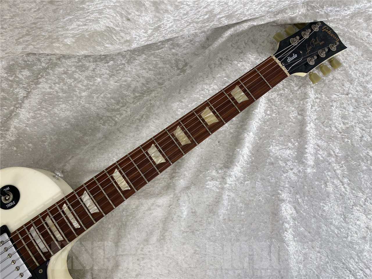 【即納可能/中古品】Gibson(ギブソン) Les Paul Studio 2016 / Antique White お茶の水駅前店(東京)