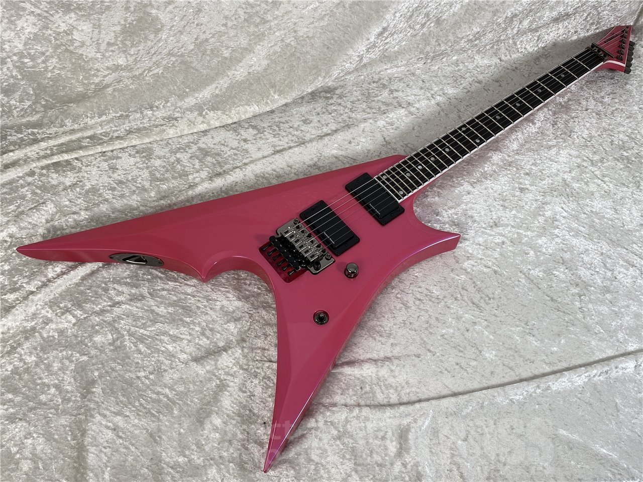 【即納可能】EDWARDS(エドワーズ) E-CHUNPA-V (Flip Flap Pink) Pink (Zilqy , ex.ALDIOUS/トキModel) お茶の水駅前店