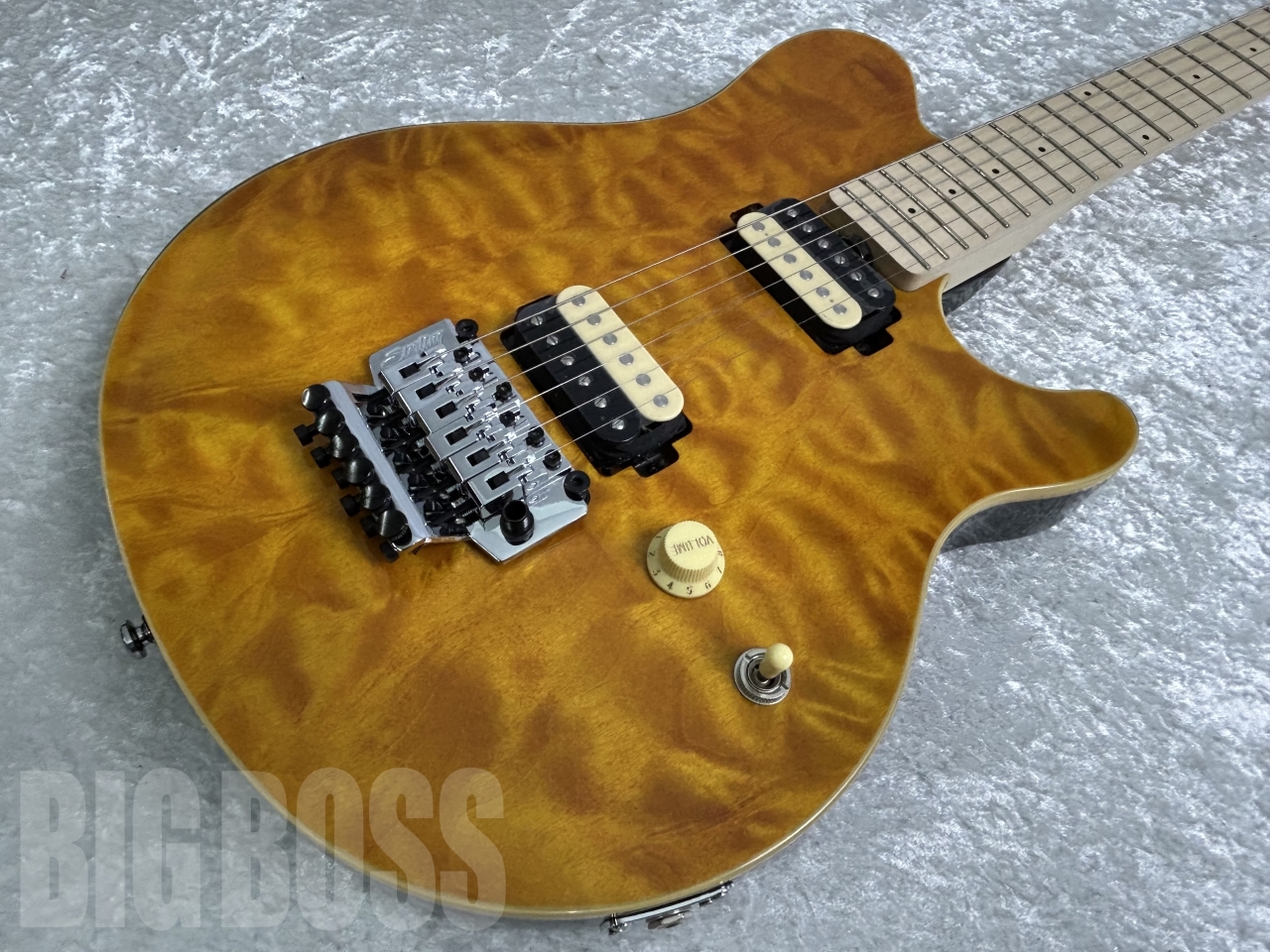 【即納可能】Sterling by MUSICMAN(スターリン バイ ミュージックマン) AXIS AX40-TGO-M / Trans Gold お茶の水駅前店(東京)