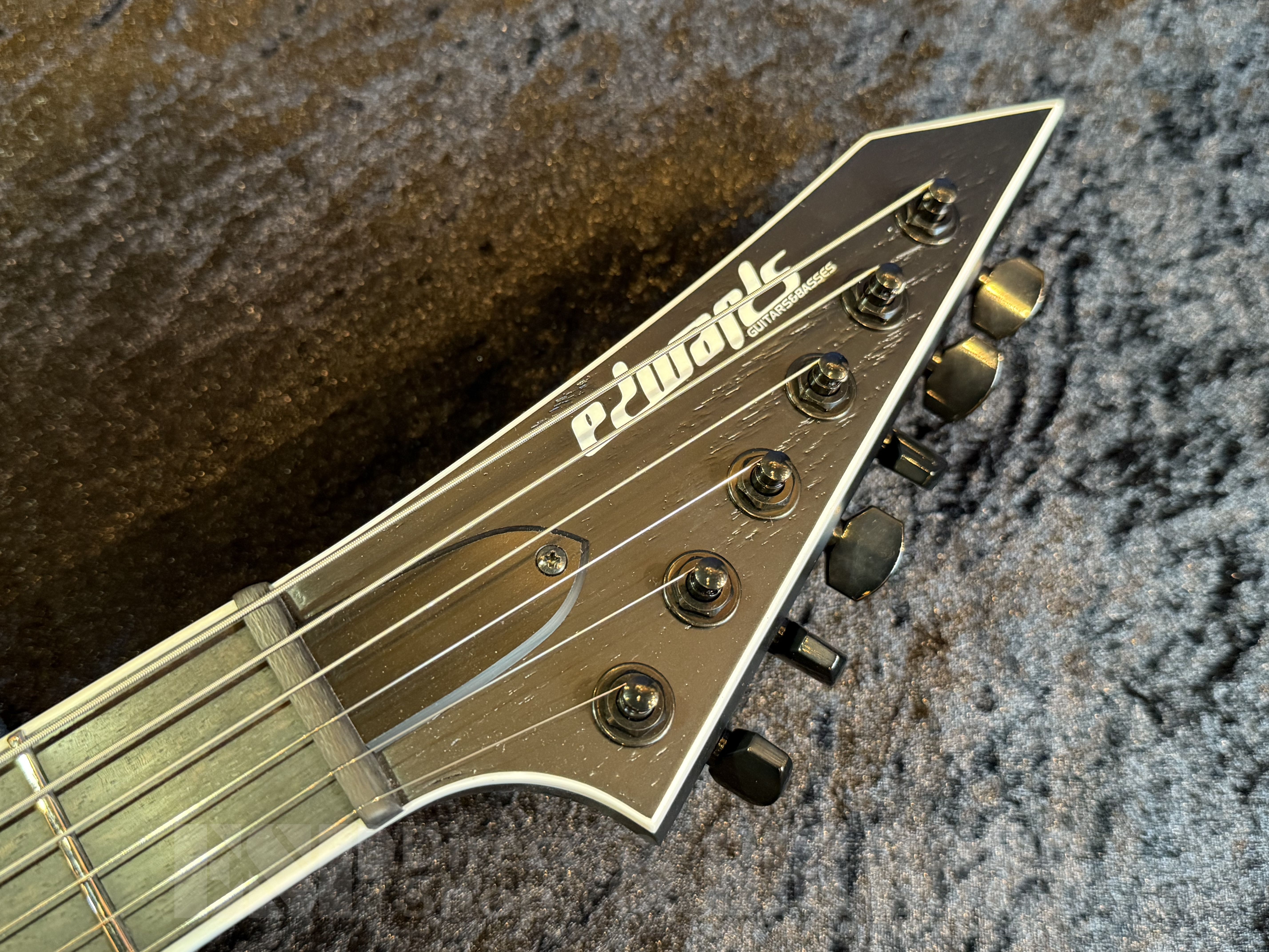 【即納可能】EDWARDS(エドワーズ) E-HORIZON-ET/Baritone 【Alternative Black】 福岡店