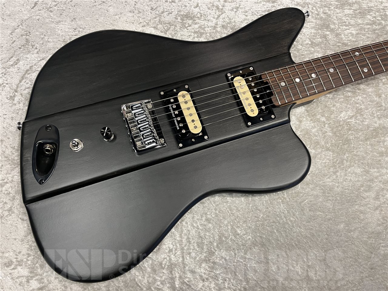 【即納可能】EDWARDS（エドワーズ）Platinum Edition KARMASTER（滝 善充/9mm Parabellum Bullet）　名古屋店