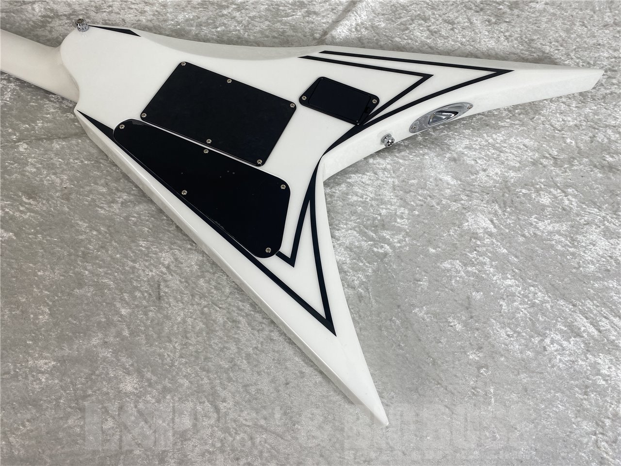 【即納可能】E-II(イーツー) SV (Snow White w/ Black Stripes) お茶の水駅前店(東京)