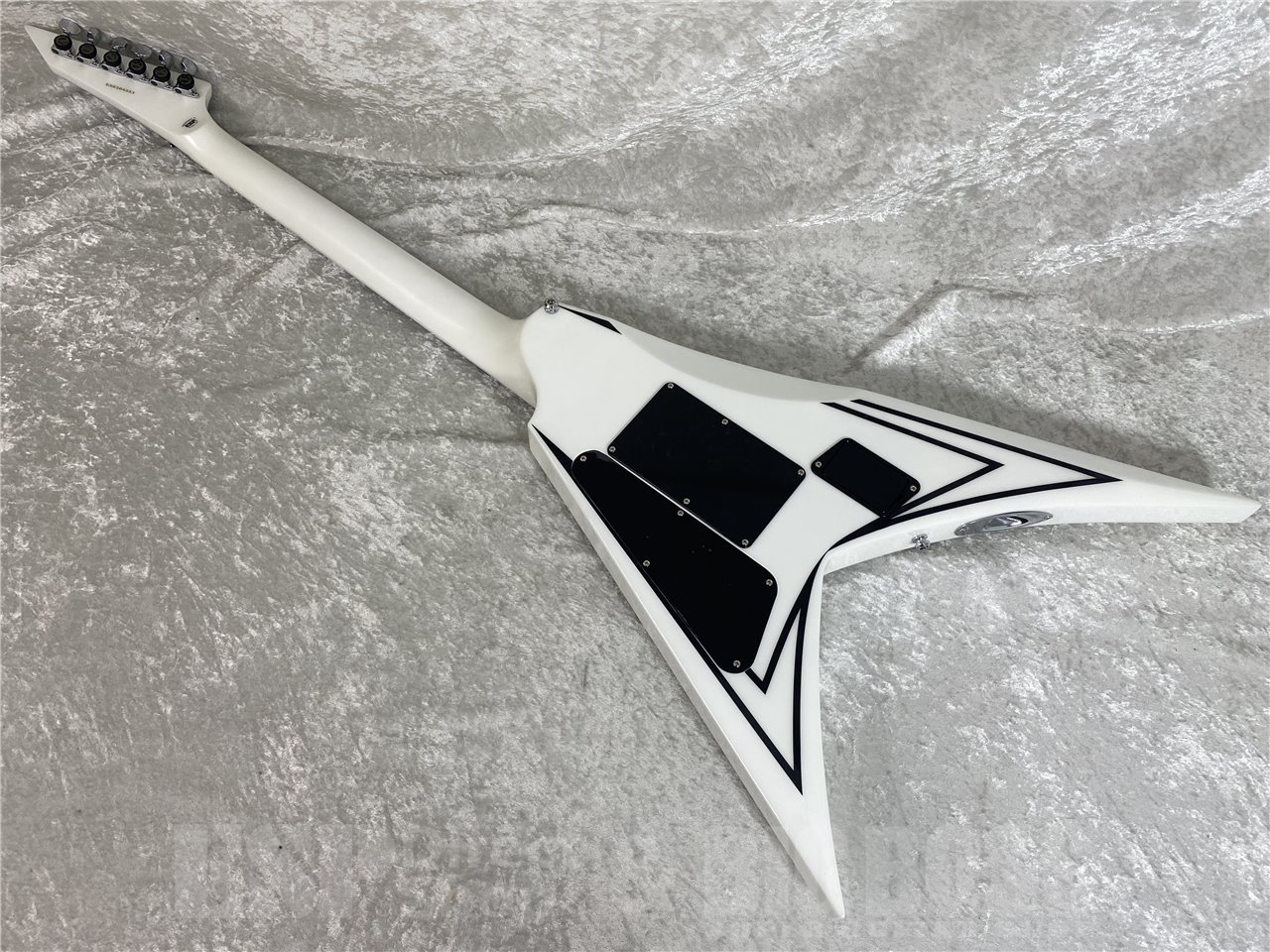 【即納可能】E-II(イーツー) SV (Snow White w/ Black Stripes) お茶の水駅前店(東京)