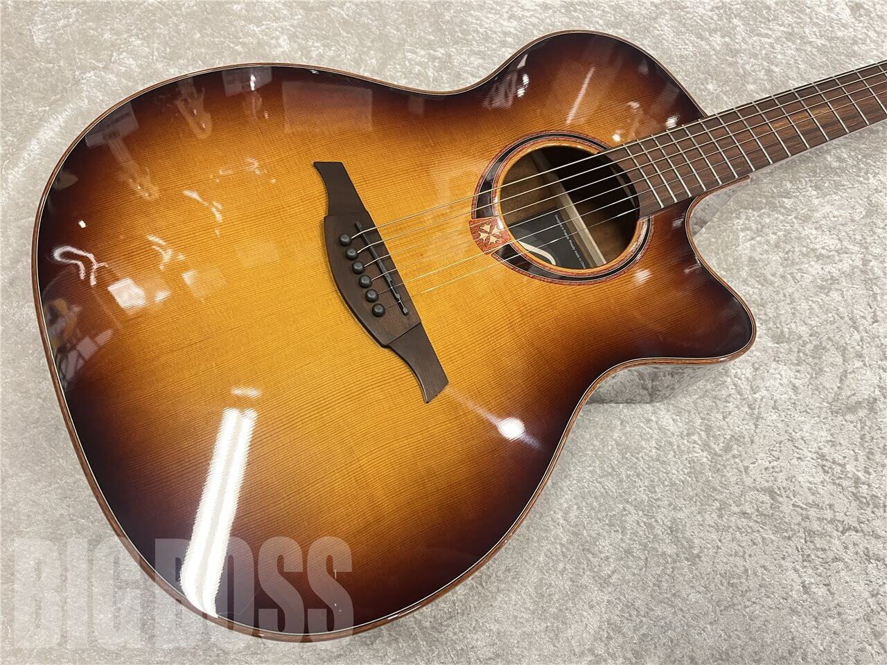 【即納可能】LAG Guitars（ラグギターズ）T118ACE（Brown Shadow）　名古屋店