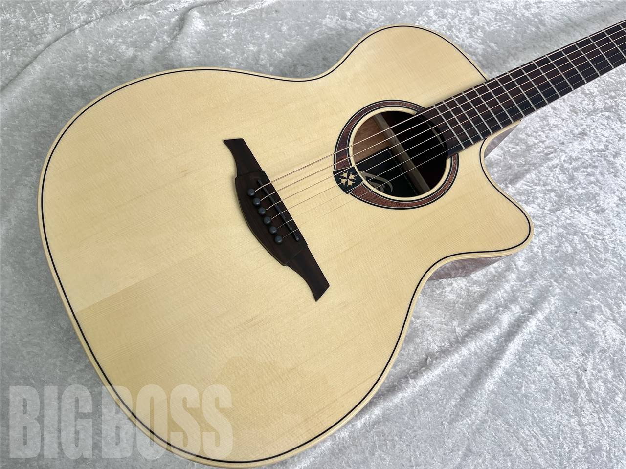 【即納可能】LAG Guitars（ラグギターズ）T88ACE (エレクトリック・アコースティック)　お茶の水駅前店・別館