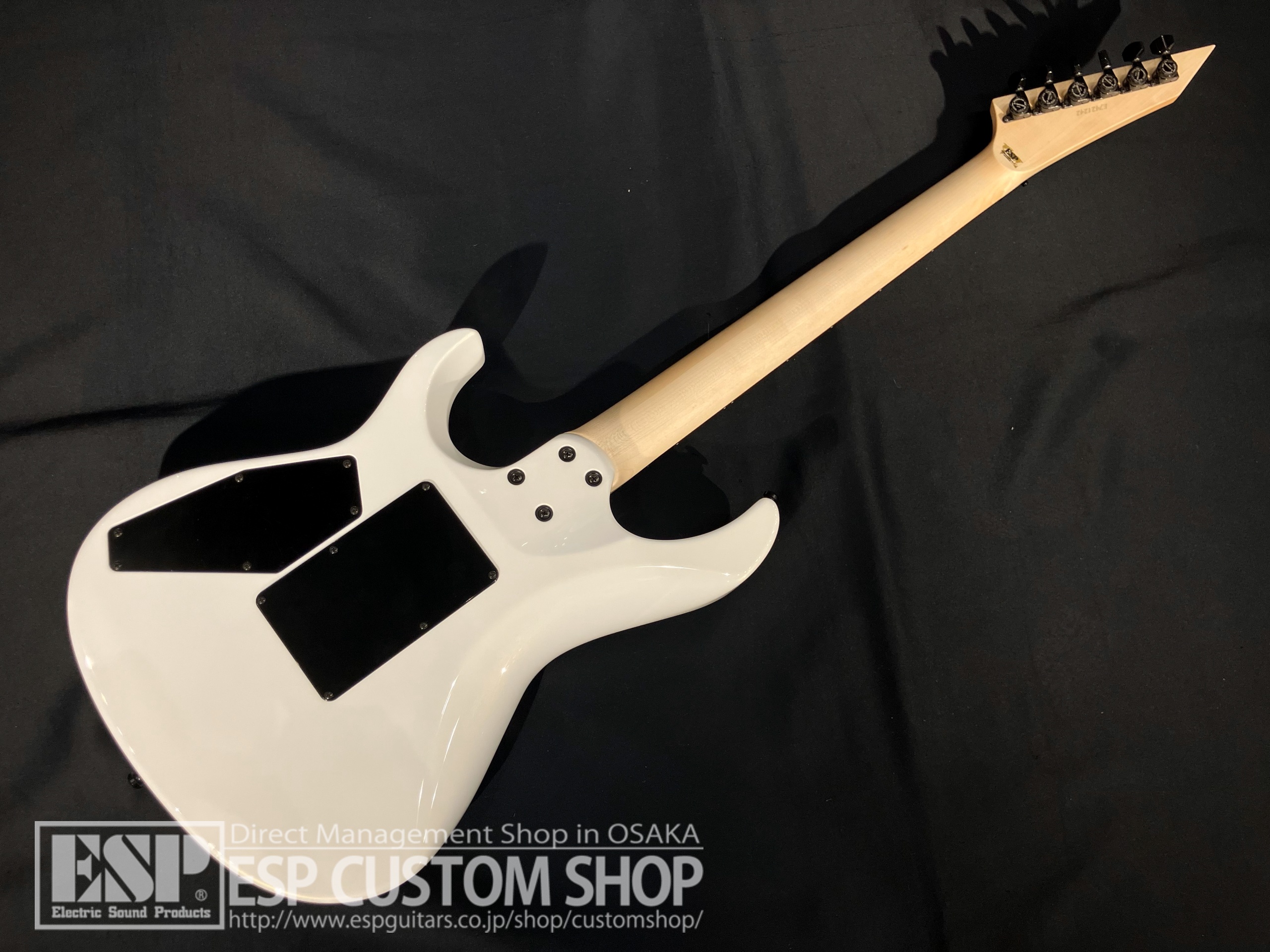 【即納可能】ESP(イーエスピー) MAVERICK / Pearl White Gold 大阪店