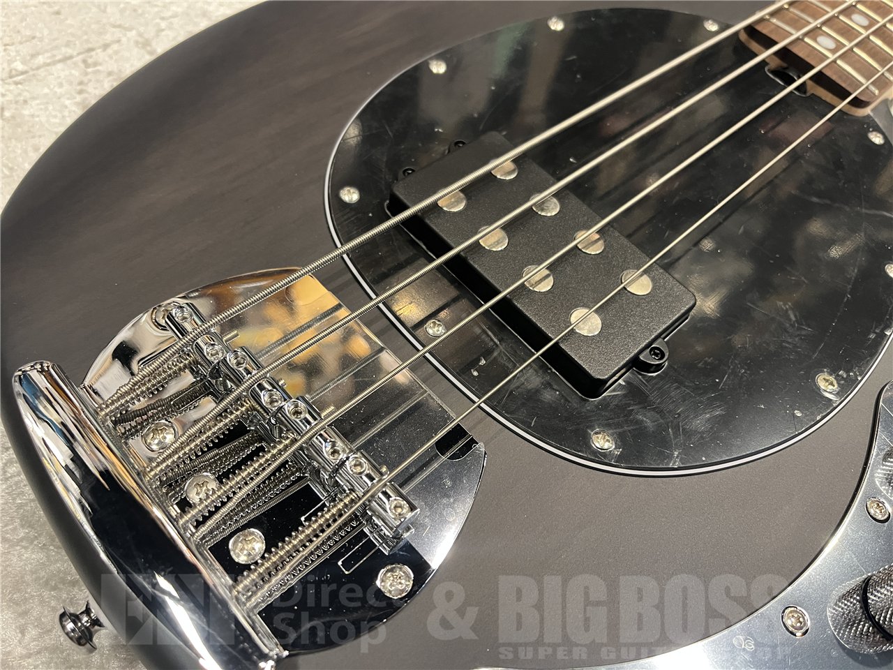 【即納可能】Sterling by MUSIC MAN（スターリンバイミュージックマン）SUB Series StingRay Ray 4（Trans Black Satin）　名古屋店 - 3
