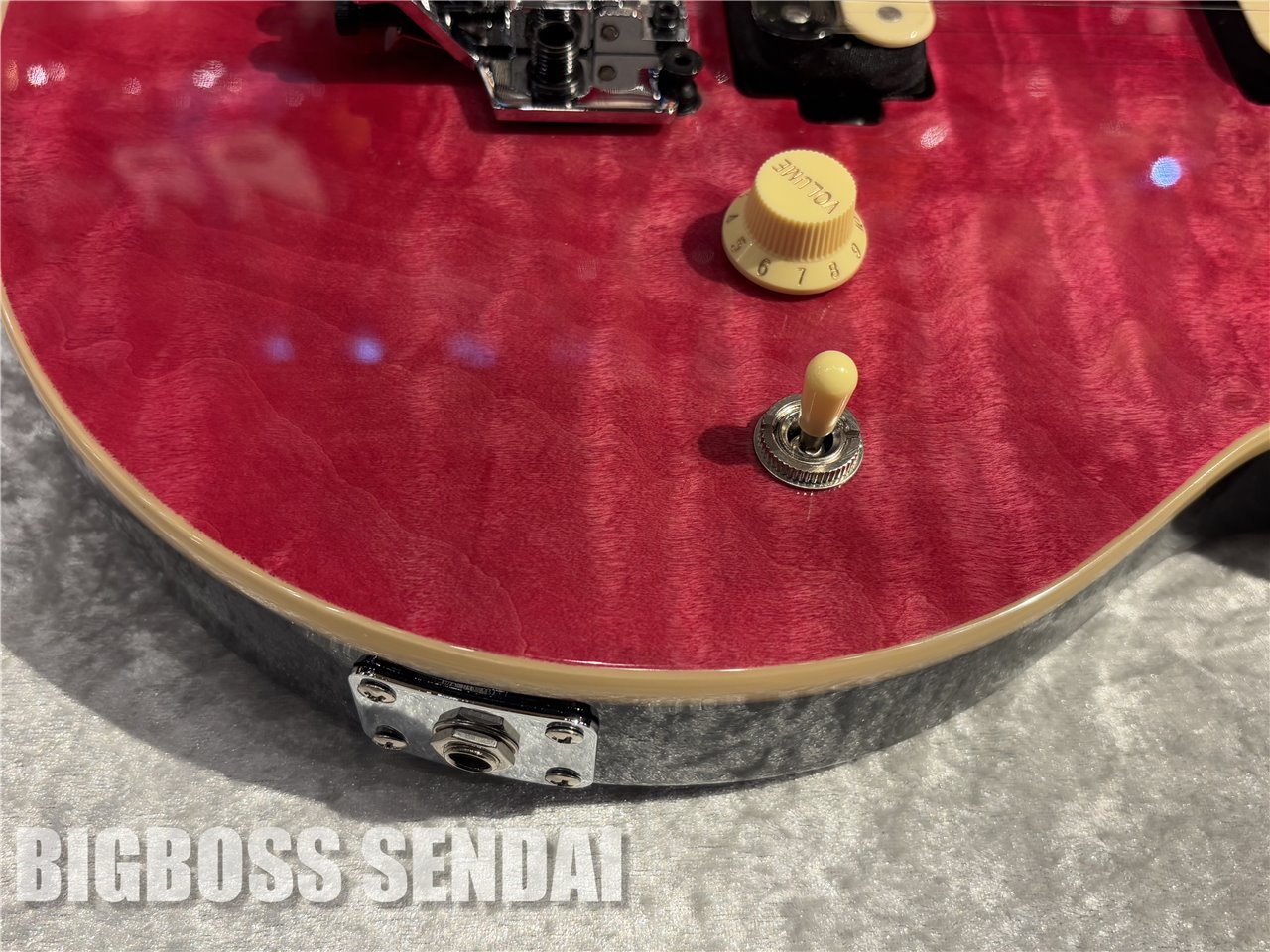 【即納可能】Sterling by MUSIC MAN AX 40 / Trans Pink 仙台店