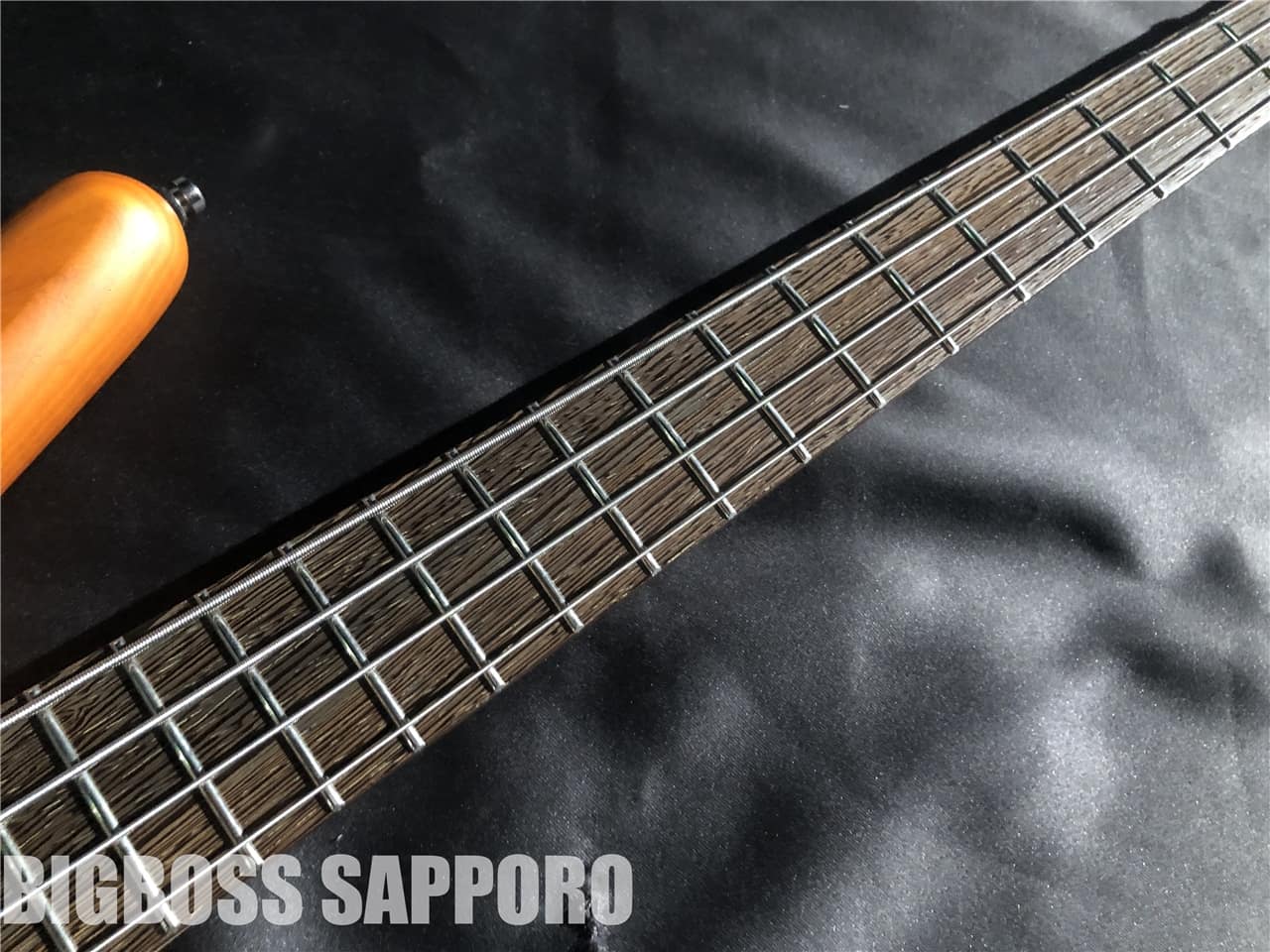 即納可能】Warwick Rock Bass Corvette 
 4st (Honey Violin