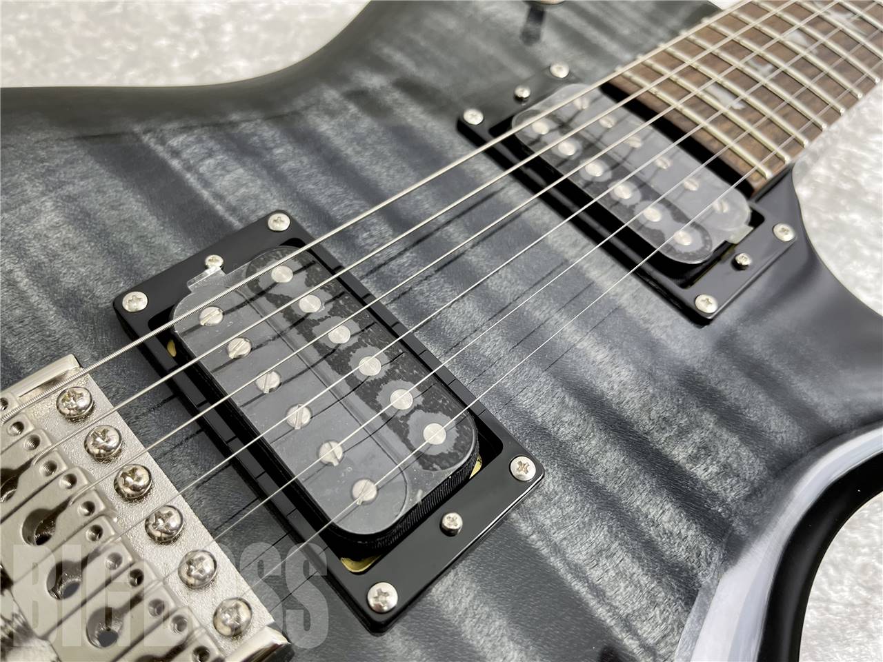 【即納可能】Paul Reed Smith（PRS）SE Mark Tremonti / Charcoal Burst (2024年製) お茶の水駅前店・別館