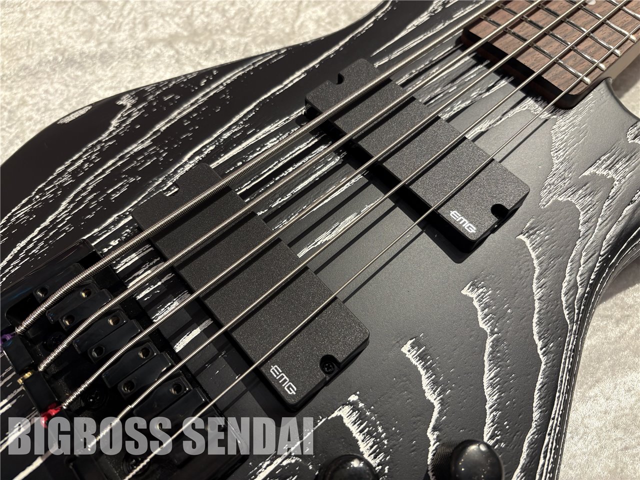 【即納可能】Spector(スペクター)NS PULSE 5 Satin EX-LTD / Black in White 仙台店