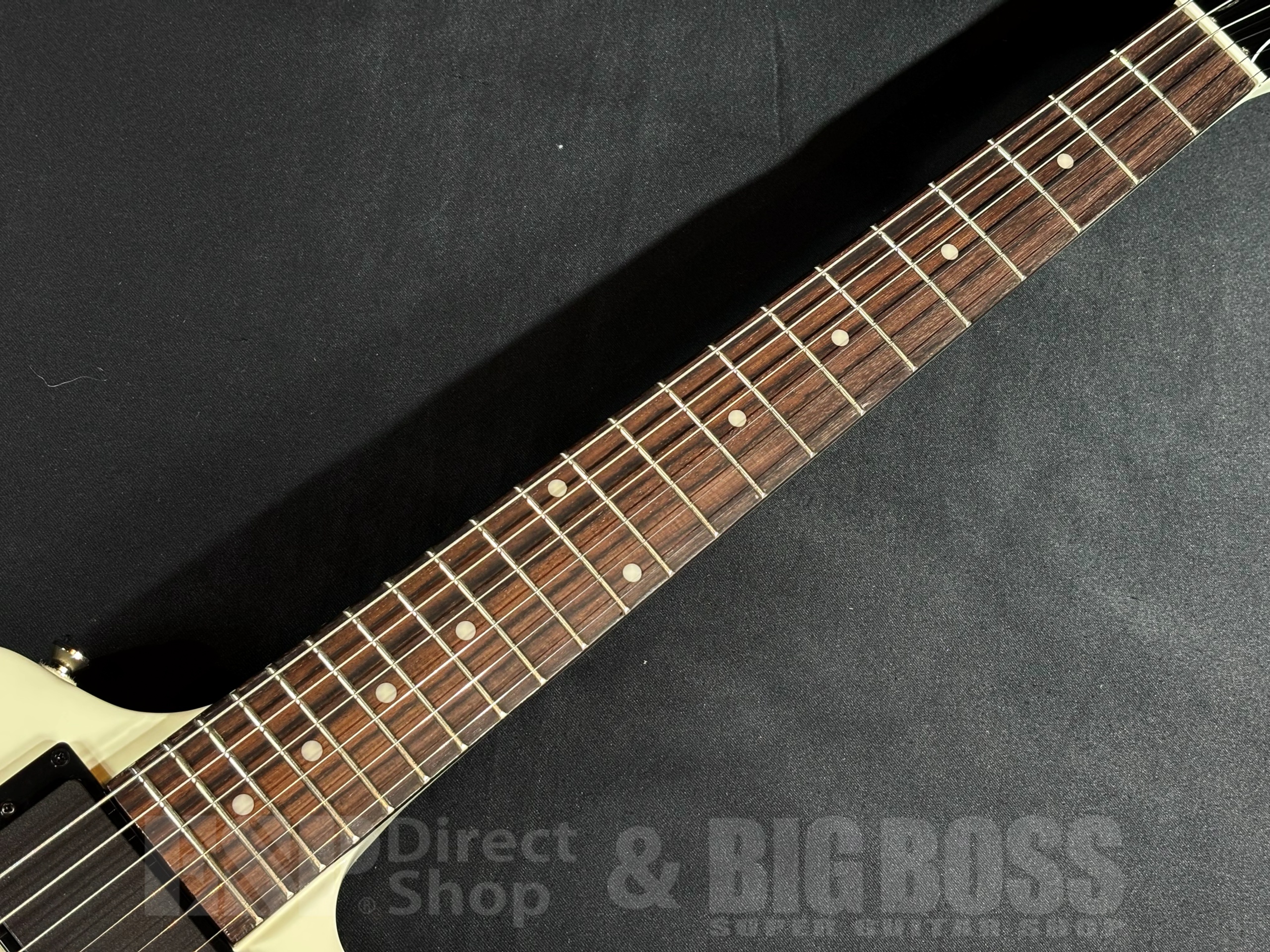 【即納可能】Epiphone(エピフォン) Explorer 80s EMG / Classic White 大阪店 - 4