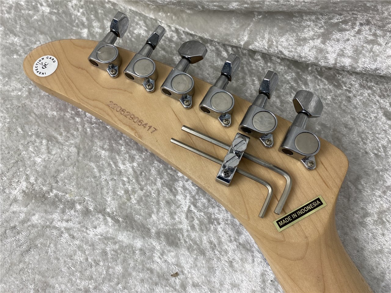 【即納可能】KRAMER(クレーマー) The 84 (Radiant Red) お茶の水駅前店(東京) - 9