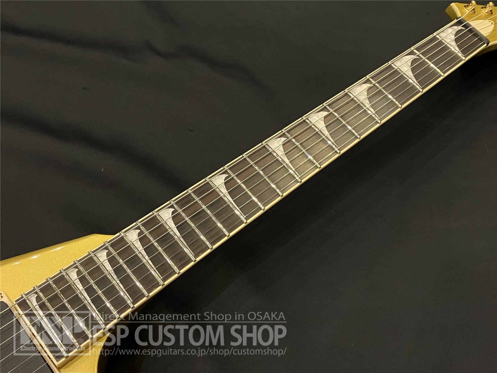 【即納可能/中古品】LTD(エルティーディー) KH-V / Metallic Gold (METALLICA  Kirk Hammettモデル) 大阪店 - 3