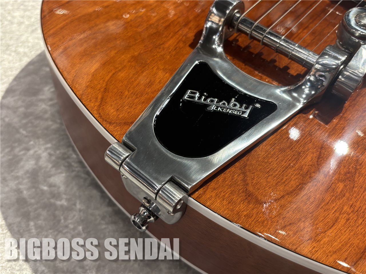 [BB仙台大決算]【即納可能/アウトレット】Godin(ゴダン)5th Ave Uptown Custom Havana Brown 仙台店