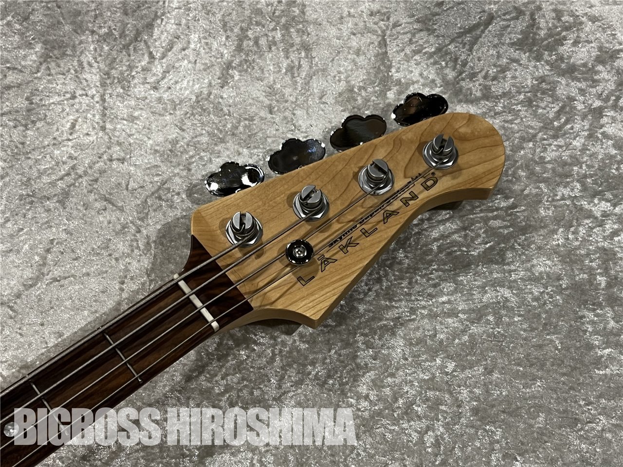 【即納可能】Lakland SK-4DX / Black / Pau Ferro FB 広島店【大決算SALE開催中｜3月31日(月)まで】