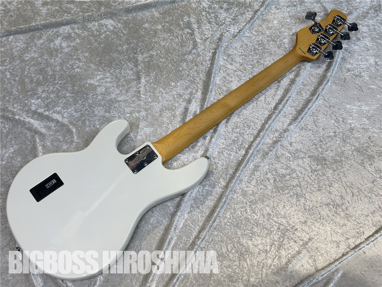 【即納可能】Sterling by MUSIC MAN RAY25CA / Olympic White 広島店【大決算SALE開催中｜3月31日(月)まで】