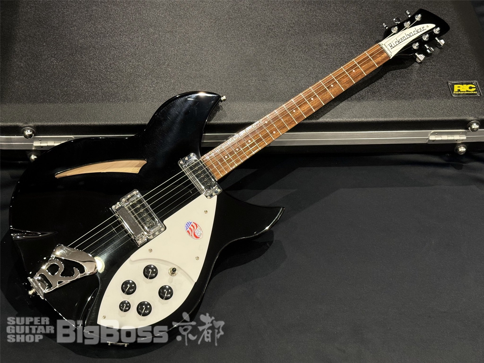 【即納可能】Rickenbacker (リッケンバッカー) 330 / Jetglo 京都店【大決算SALE開催中｜3月31日(月)まで】