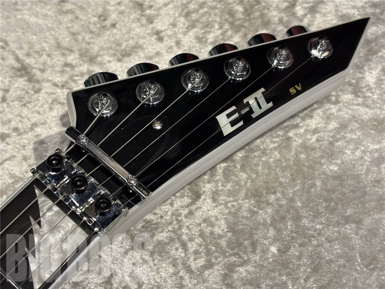 【即納可能】E-II（イーツー）SV（White, w/Black Stripes）　名古屋店