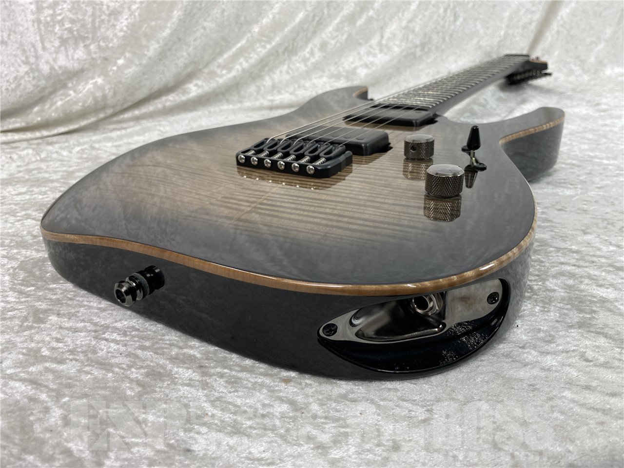 【即納可能】ESP(イーエスピー) M-II CTM NT/FM (Charcoal Burst w/White Pearl Black) お茶の水駅前店(東京) - 4