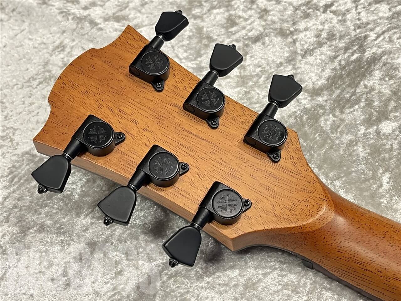 【即納可能】LAG Guitars（ラグギターズ）T118ACE（Black）　名古屋店