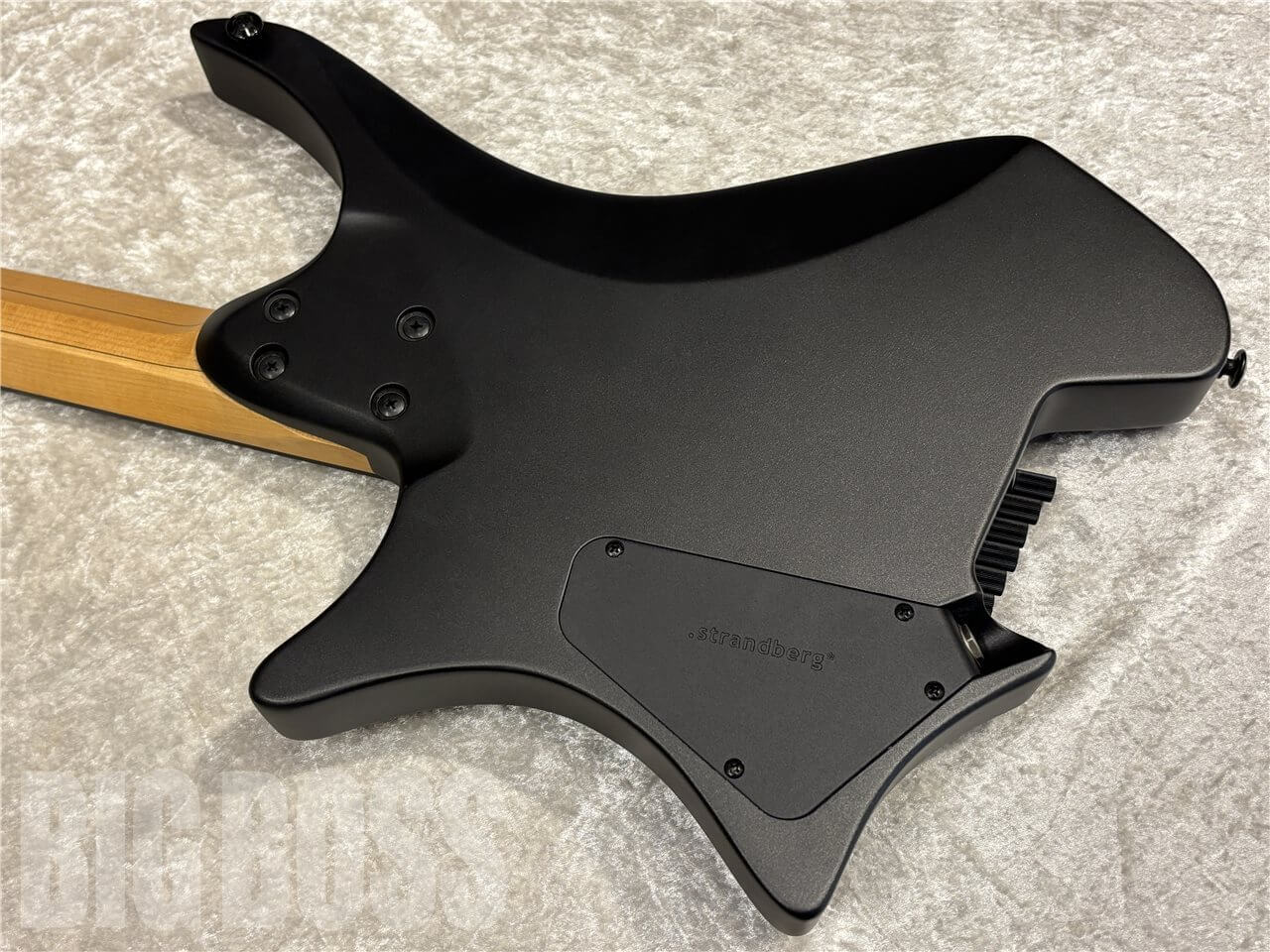 【即納可能】strandberg（ストランドバーグ） Boden Metal NX 6（Black Granite）　名古屋店