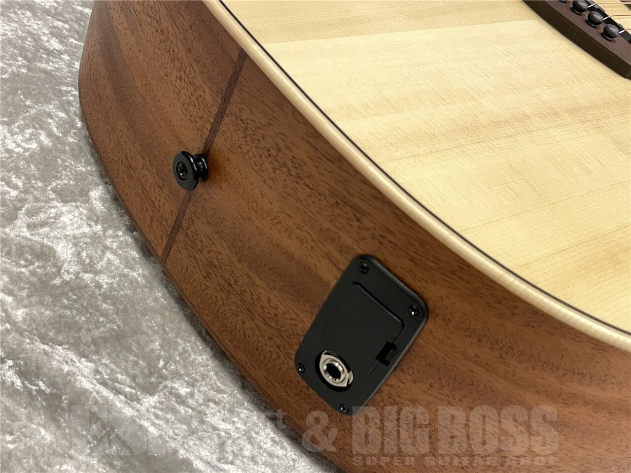 【即納可能】LAG Guitars（ラグギターズ）T70DCE（Natural）　名古屋店