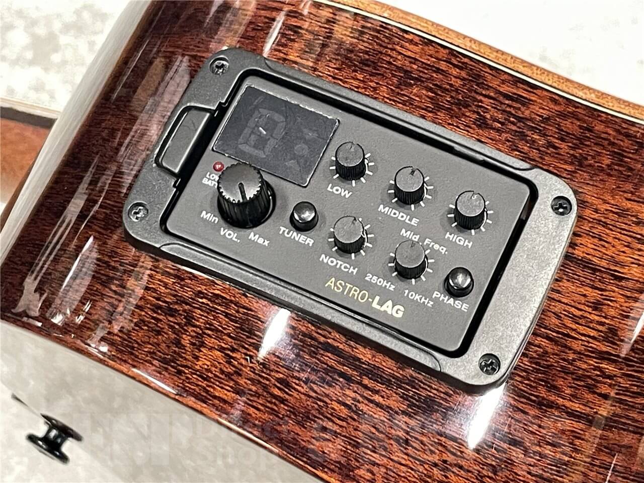 【即納可能】LAG Guitars（ラグギターズ）T118ACE（Brown Shadow）　名古屋店