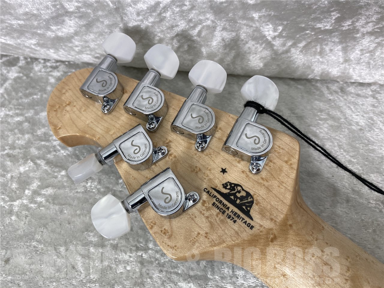 【即納可能】MUSIC MAN(ミュージックマン) KID Limited AXIS TRANS BLUE Quilt Top MH Brown Back お茶の水駅前店(東京) - 9