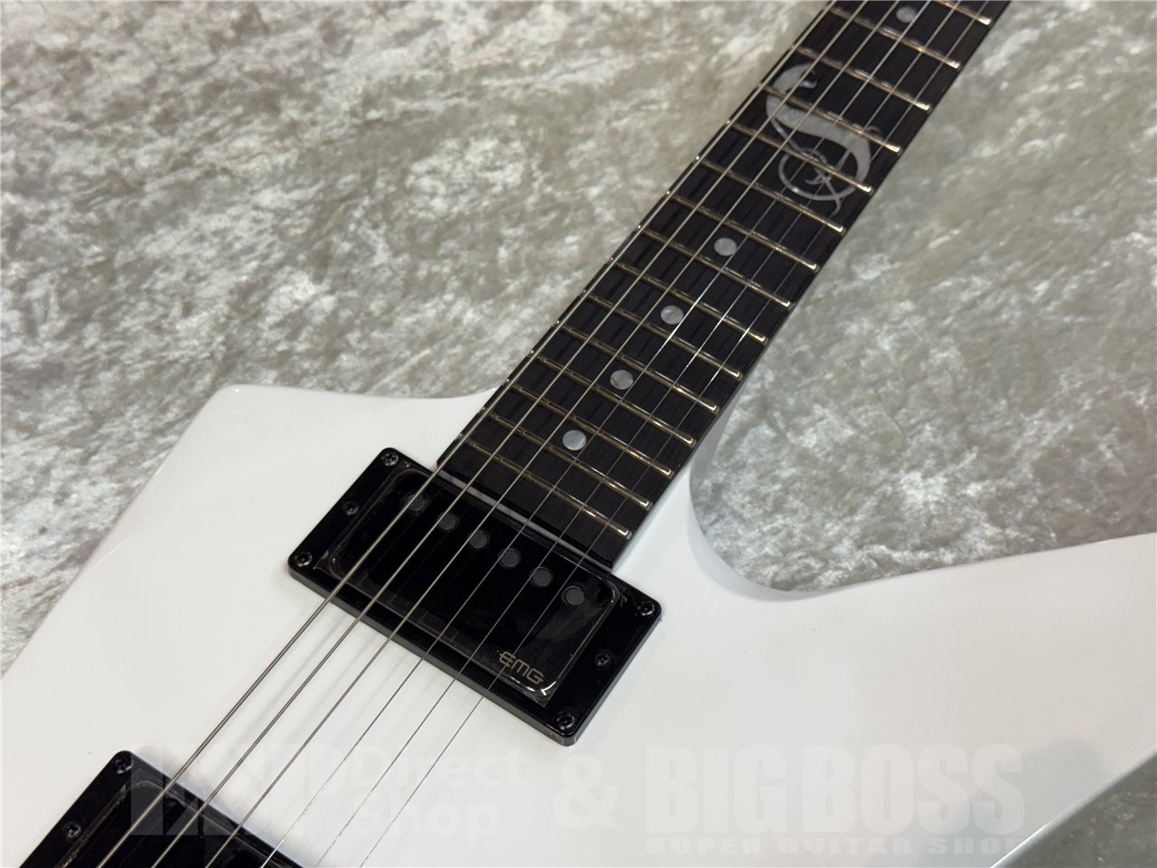 【即納可能】LTD SNAKEBYTE / Snow White 広島店 - 3