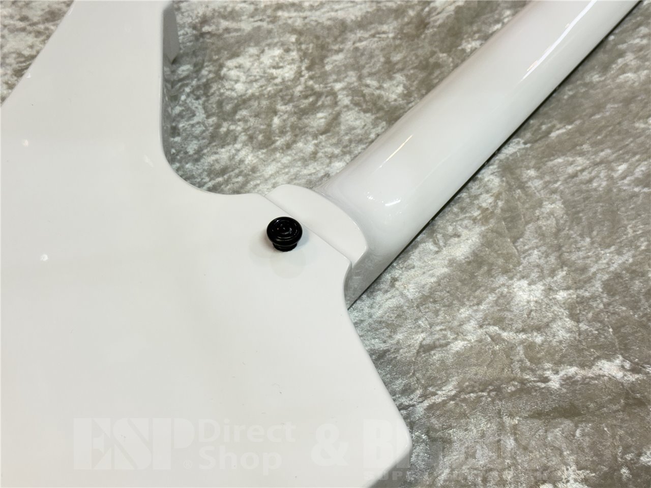 【即納可能】LTD SNAKEBYTE / Snow White 広島店 - 7